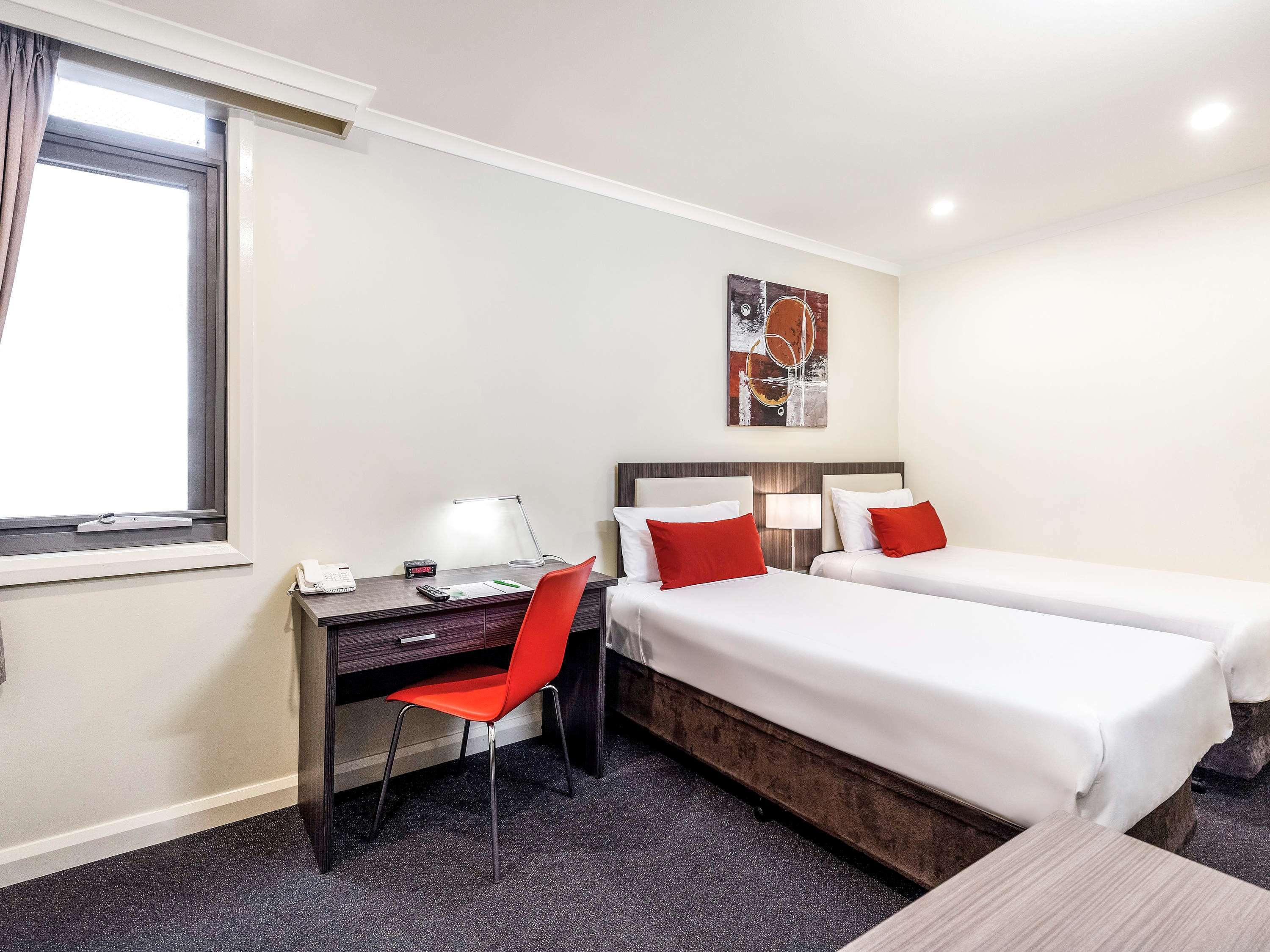 Ibis Styles Kingsgate Hotel Melbourne Exterior photo